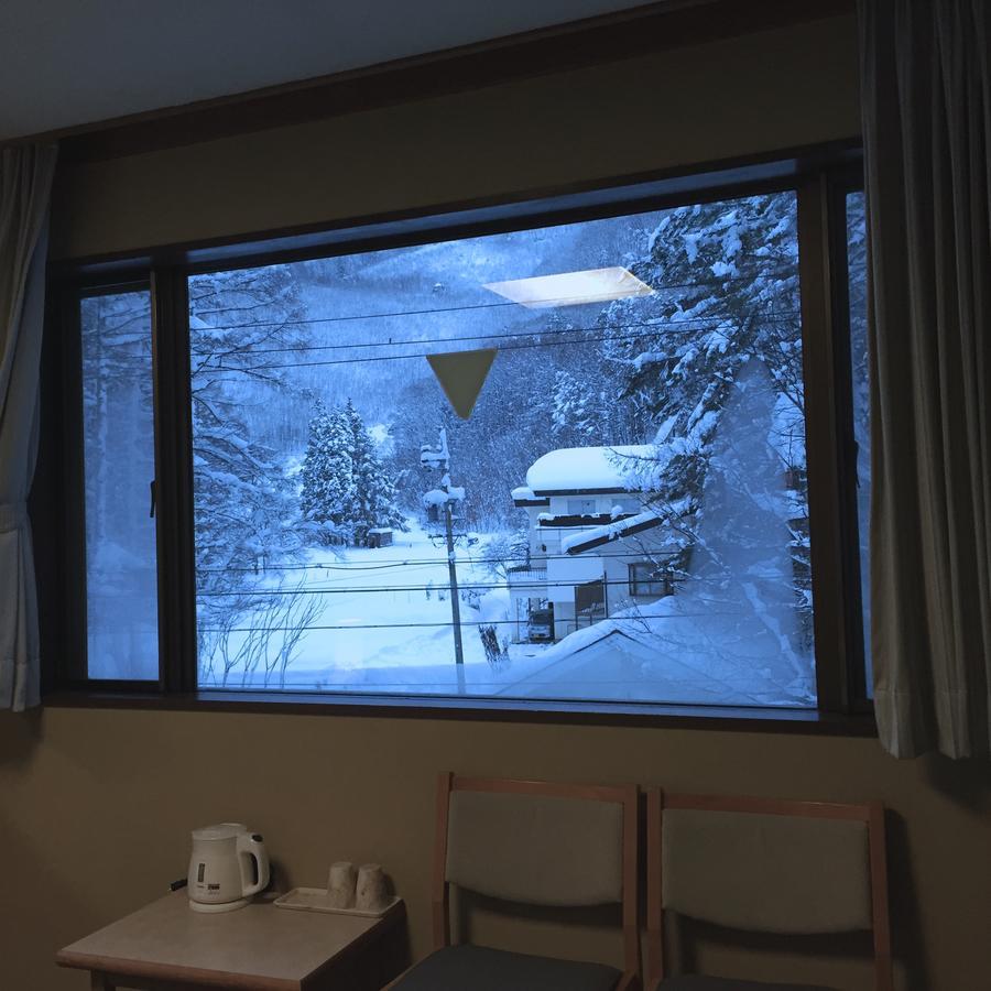 Hakuba Landmark Iwatake Lodge Bagian luar foto